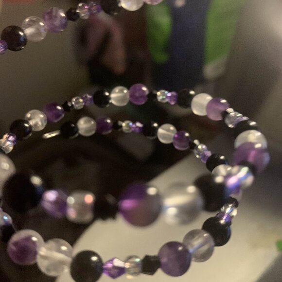 Handmade semi precious stone coil bracelet - Picture 5 of 5